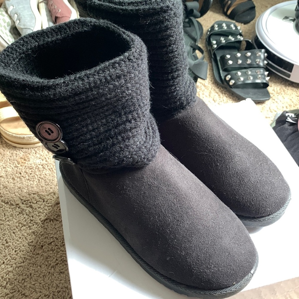 Black winter boots- Olivia Miller- sz 8. Worn twice!!